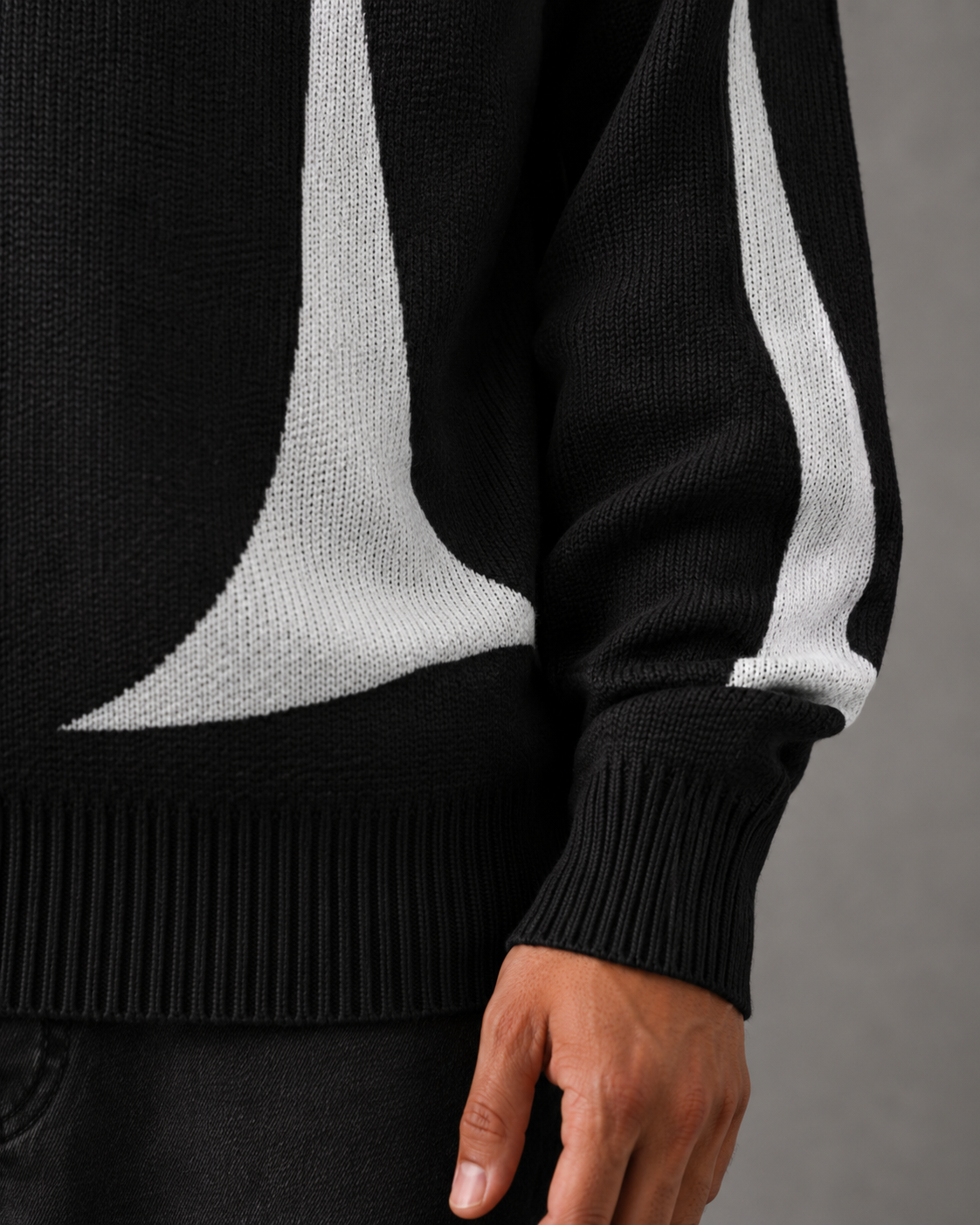 Holt | Graphic Crew Neck Knit Sweater