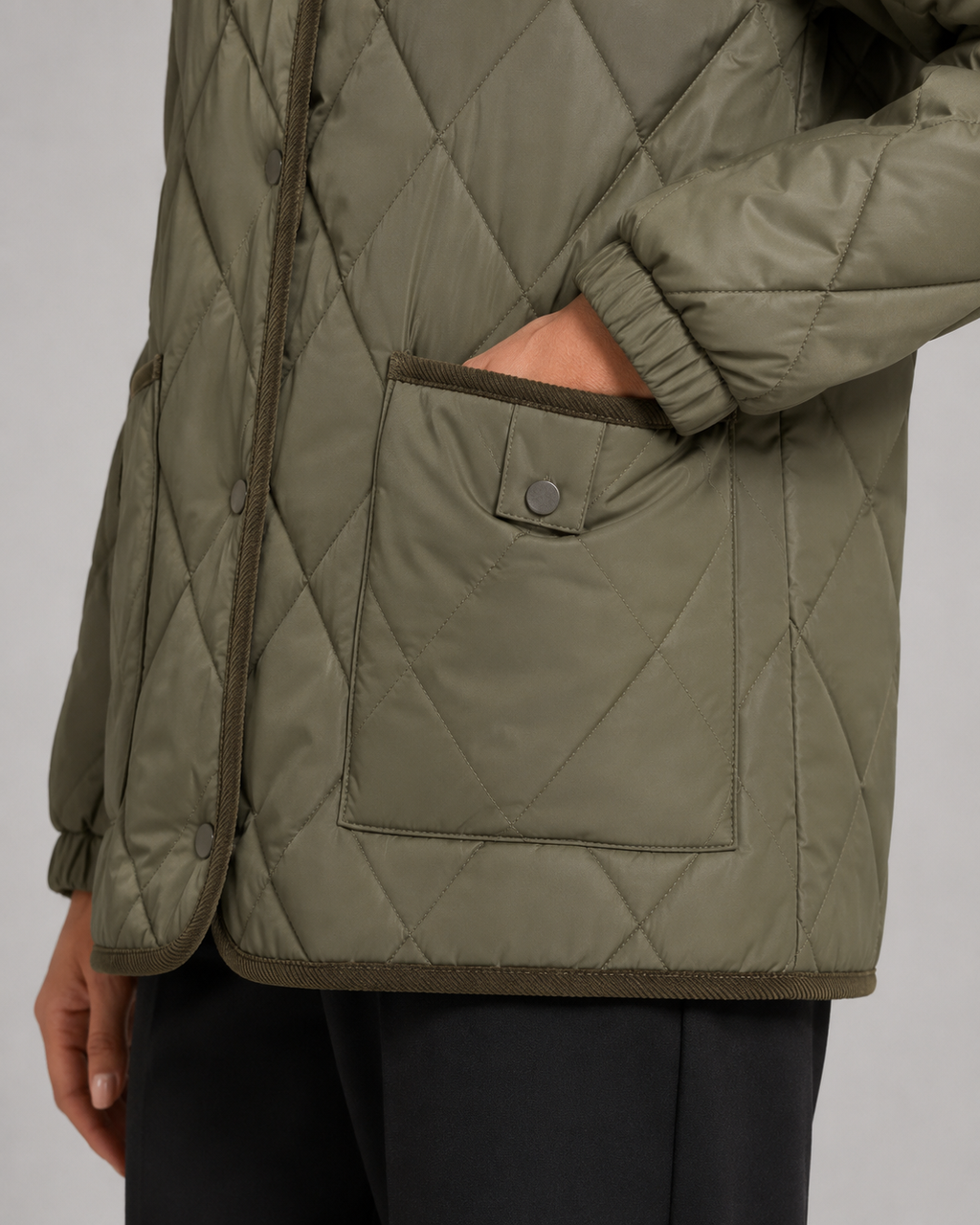 Daria | Diamond Quilted Jacket with Corduroy Collar